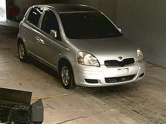 2002 Toyota Vitz Photos