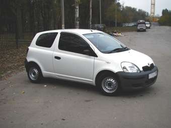 2002 Toyota Vitz Images