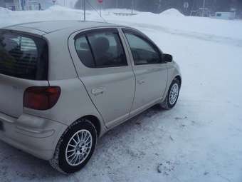 2002 Toyota Vitz Pictures