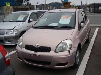 2002 Toyota Vitz Photos