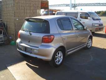 2002 Toyota Vitz Pics