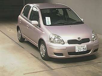 2002 Toyota Vitz Photos