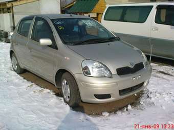 2002 Toyota Vitz Pictures