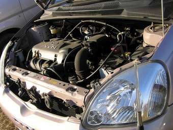 2002 Toyota Vitz Pictures