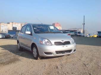 2002 Toyota Vitz Pics