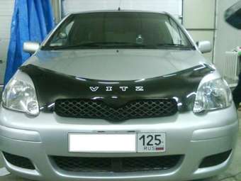 2002 Toyota Vitz Photos