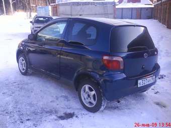 2002 Toyota Vitz Photos