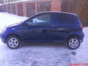 2002 Toyota Vitz Images