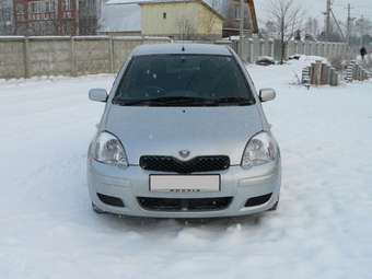 2002 Toyota Vitz Pictures