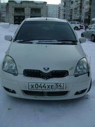 2002 Toyota Vitz Pictures