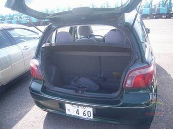 2002 Toyota Vitz Photos