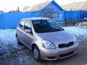 2002 Toyota Vitz Photos