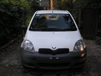 2002 Toyota Vitz Pictures