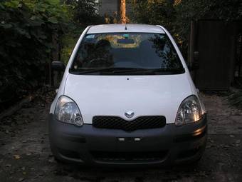 2002 Toyota Vitz Pictures