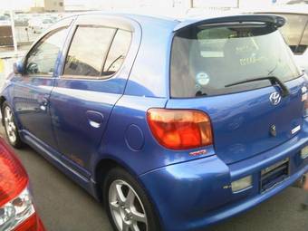 2002 Toyota Vitz Pics