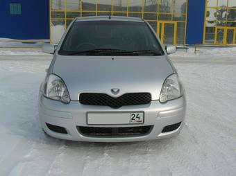 2002 Toyota Vitz Pics