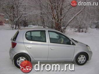 2002 Toyota Vitz Photos