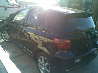 2002 Toyota Vitz Pics
