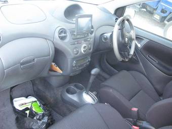 2002 Toyota Vitz Pictures