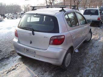 2002 Toyota Vitz Photos