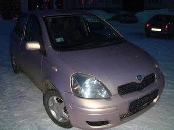2002 Toyota Vitz Photos