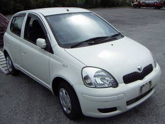 2002 Toyota Vitz Images