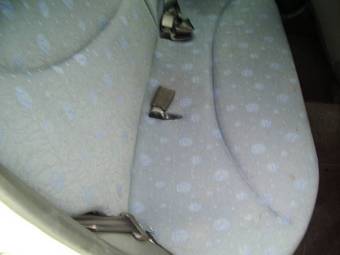 2002 Toyota Vitz Photos