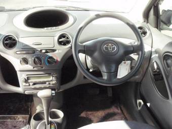 2002 Toyota Vitz Pictures