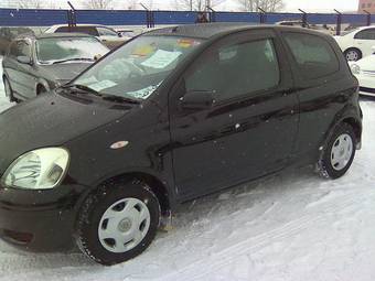 2002 Toyota Vitz Photos