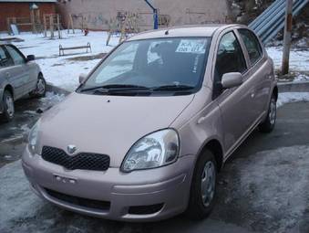 2002 Toyota Vitz Pictures