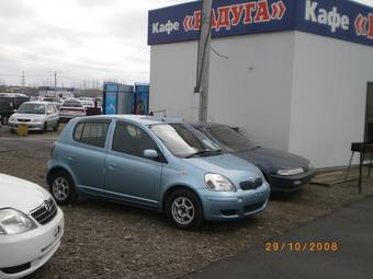 2002 Toyota Vitz Photos
