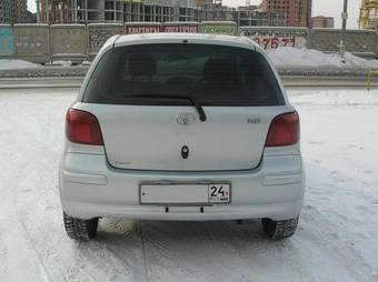 2002 Toyota Vitz Photos