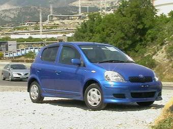 2002 Toyota Vitz Pics