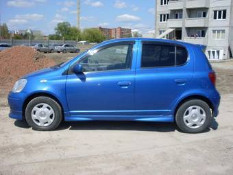 2002 Toyota Vitz Pictures