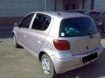 2002 Toyota Vitz Pictures