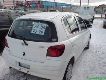 2002 Toyota Vitz Photos