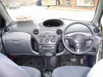 2002 Toyota Vitz Pictures