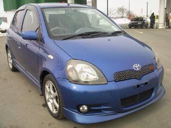 2002 Toyota Vitz Photos