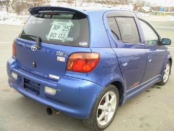 2002 Toyota Vitz Photos