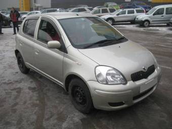 2002 Toyota Vitz Images