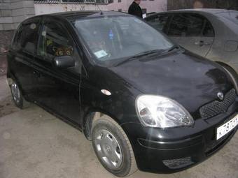 2002 Toyota Vitz Pictures
