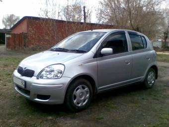 2002 Toyota Vitz Images