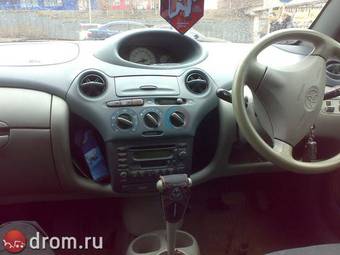 2002 Toyota Vitz Pictures