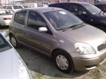 2002 Toyota Vitz Photos