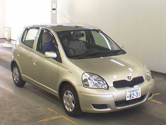 2002 Toyota Vitz Pics