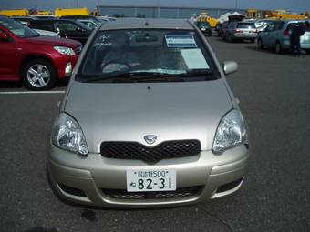 2002 Toyota Vitz Pictures