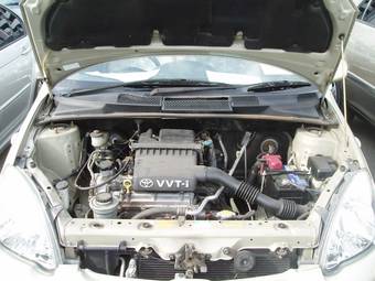 2002 Toyota Vitz Pictures