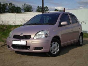 2002 Toyota Vitz Photos