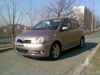 2002 Toyota Vitz Pictures