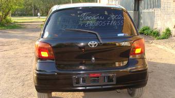 2002 Toyota Vitz Photos